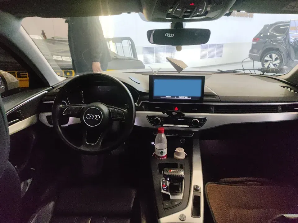 2020 Audi A4L 2.0T 190HP L4 7DCT,autocango,china used car exporter,china ev exporter,chinese used car exporter,chinese used ev exporter