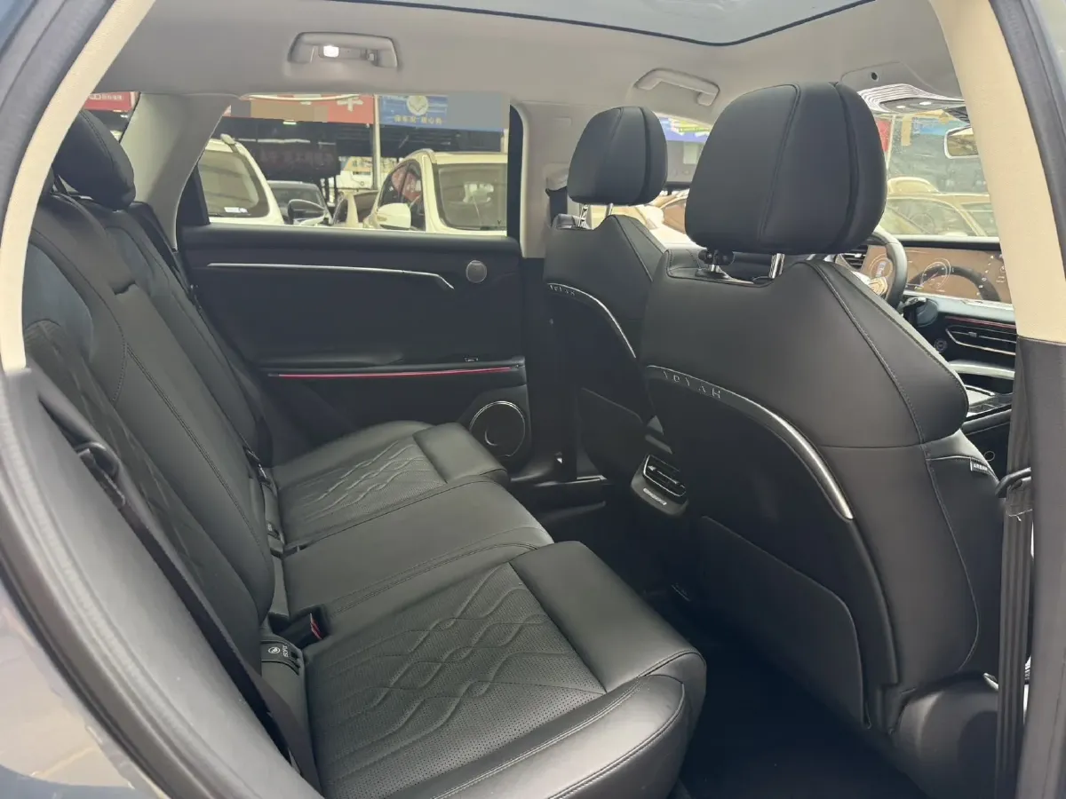 2022 Voyah FREE BEV 88KWH,autocango,china used car exporter,china ev exporter,chinese used car exporter,chinese used ev exporter