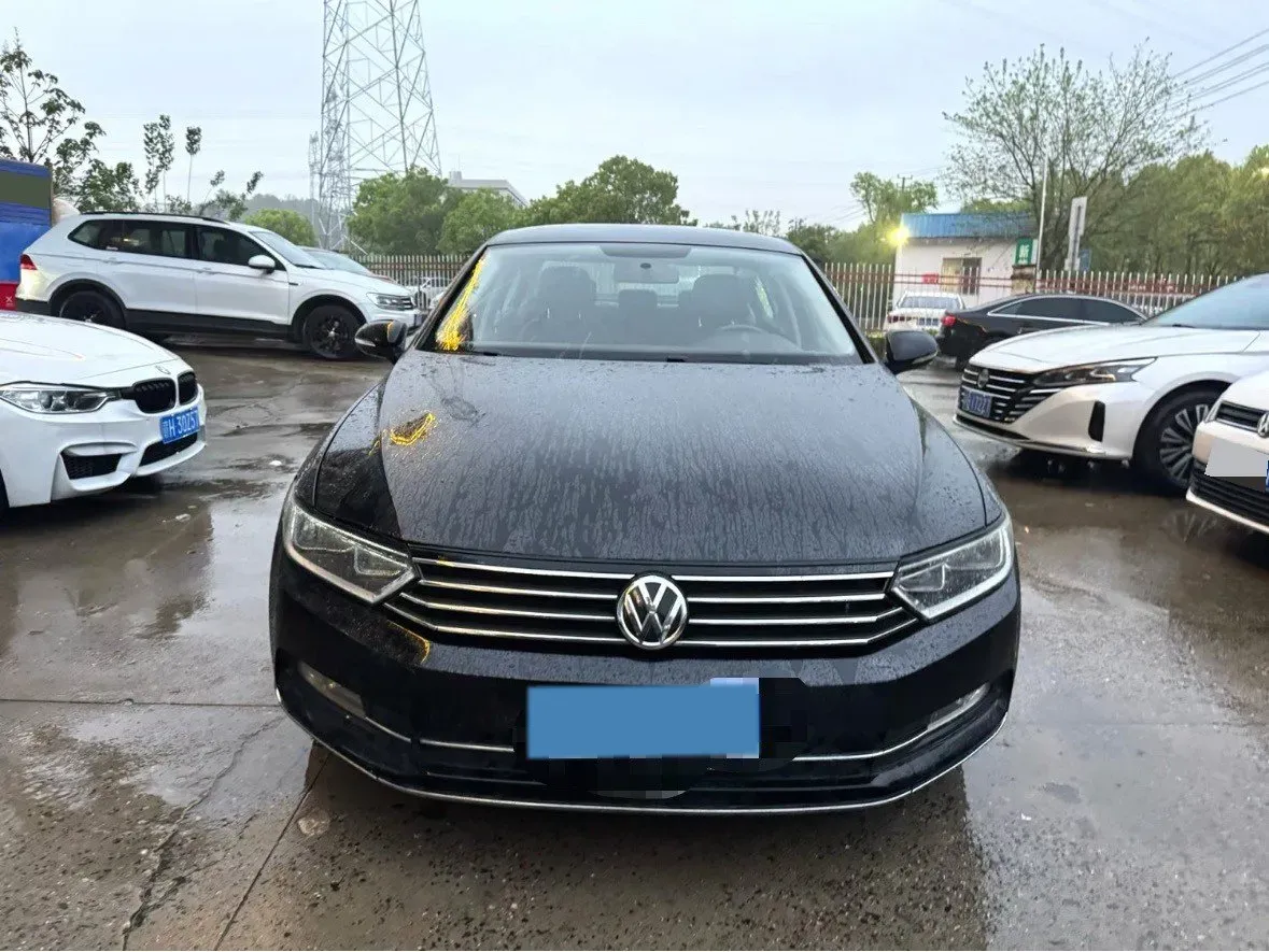 2018 Volkswagen Magotan 1.8T 180HP L4 7DCT,autocango,china used car exporter,china ev exporter,chinese used car exporter,chinese used ev exporter