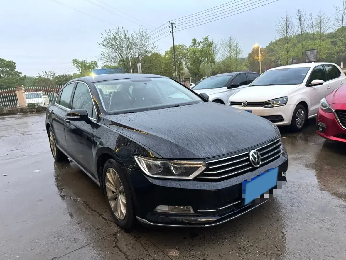 2018 Volkswagen Magotan 1.8T 180HP L4 7DCT,autocango,china used car exporter,china ev exporter,chinese used car exporter,chinese used ev exporter