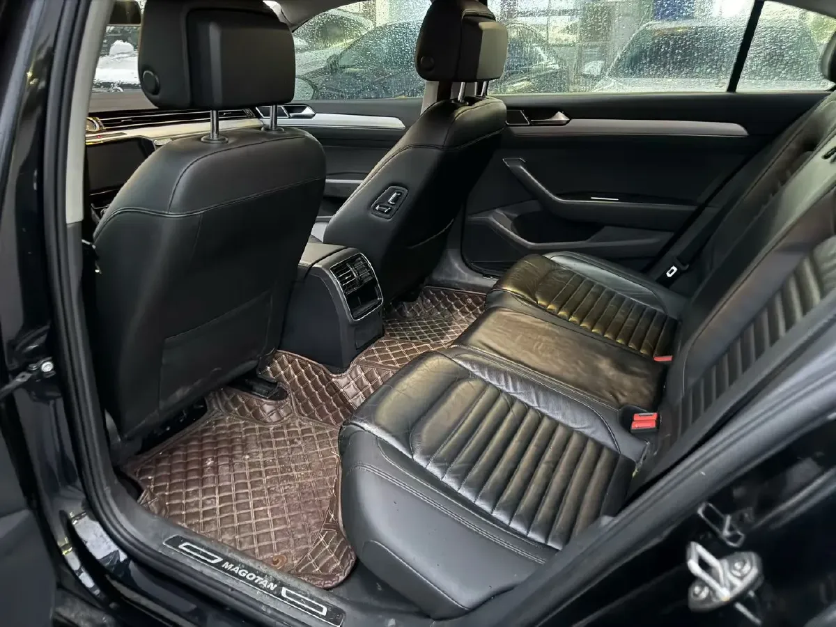 2018 Volkswagen Magotan 1.8T 180HP L4 7DCT,autocango,china used car exporter,china ev exporter,chinese used car exporter,chinese used ev exporter