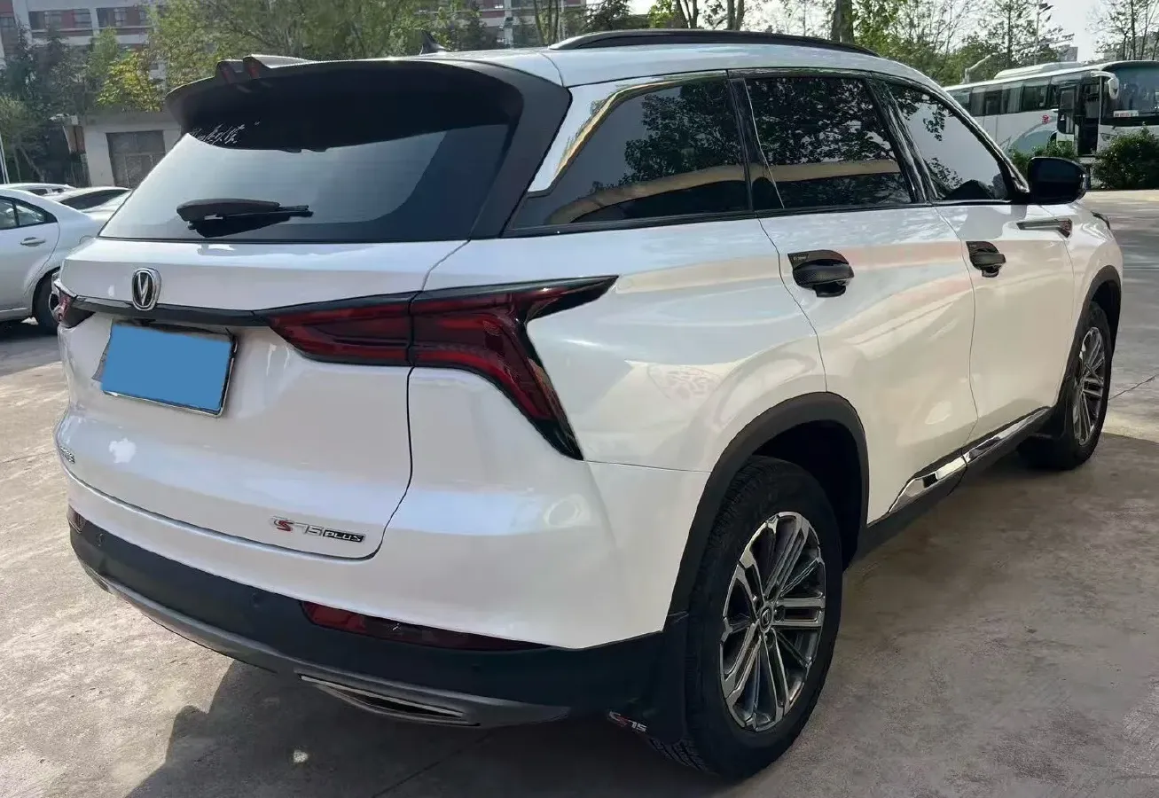 2022 ChangAn CS75 Plus 1.5T 178HP L4 6AT,autocango,china used car exporter,china ev exporter,chinese used car exporter,chinese used ev exporter