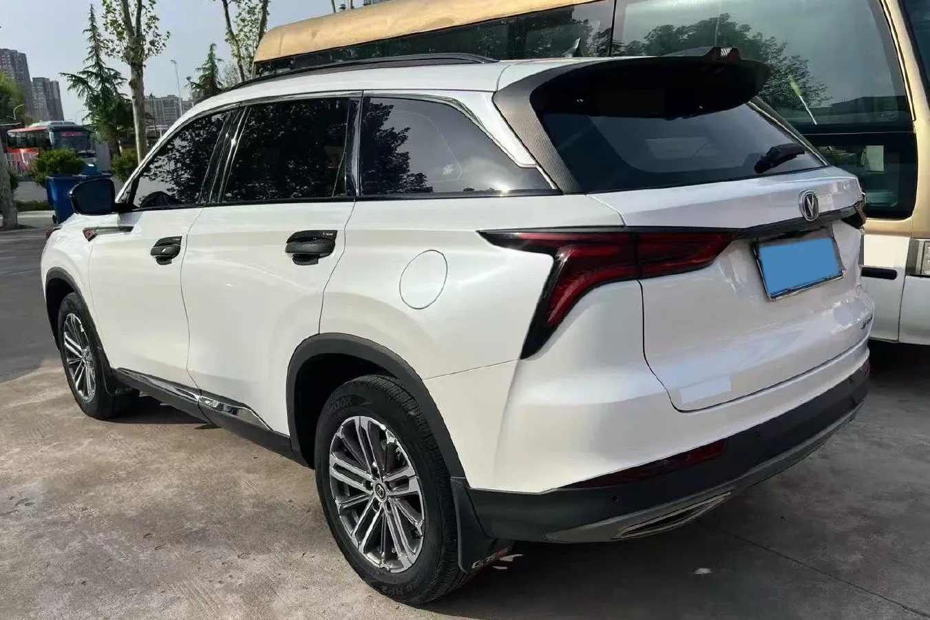 2022 ChangAn CS75 Plus 1.5T 178HP L4 6AT,autocango,china used car exporter,china ev exporter,chinese used car exporter,chinese used ev exporter