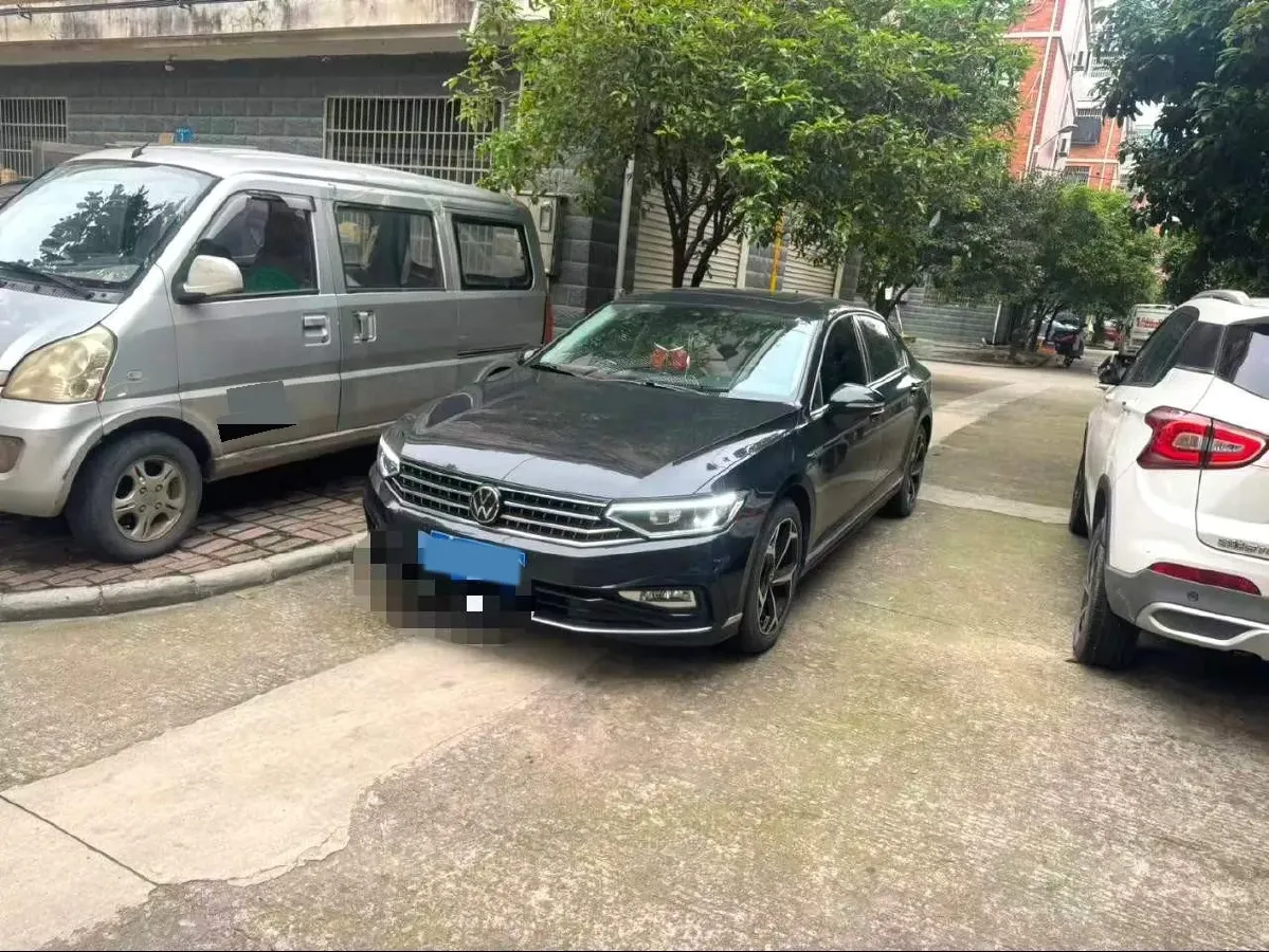 2023 Volkswagen Magotan 2.0T 186HP L4 7DCT,autocango,china used car exporter,china ev exporter,chinese used car exporter,chinese used ev exporter