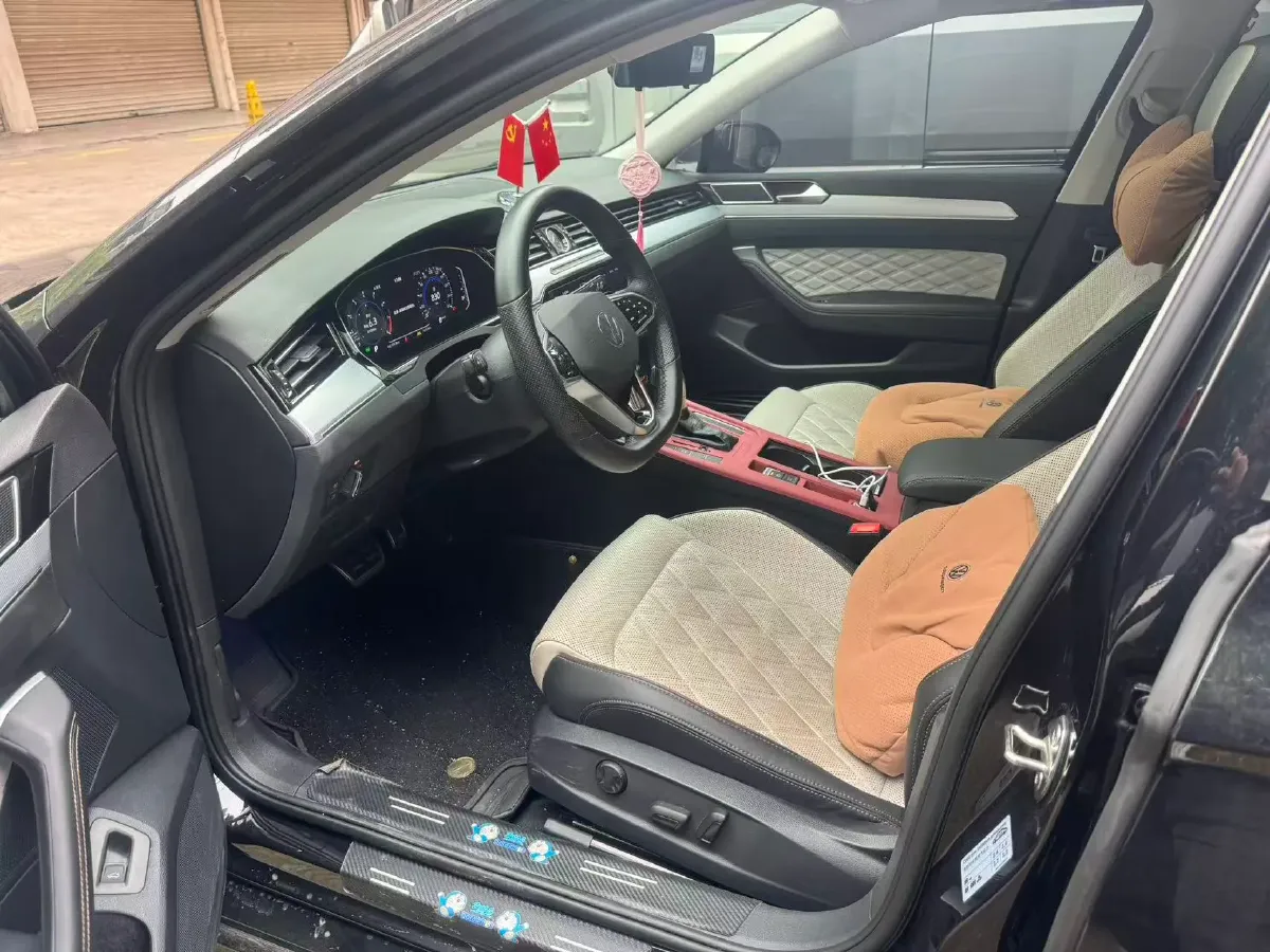 2023 Volkswagen Magotan 2.0T 186HP L4 7DCT,autocango,china used car exporter,china ev exporter,chinese used car exporter,chinese used ev exporter