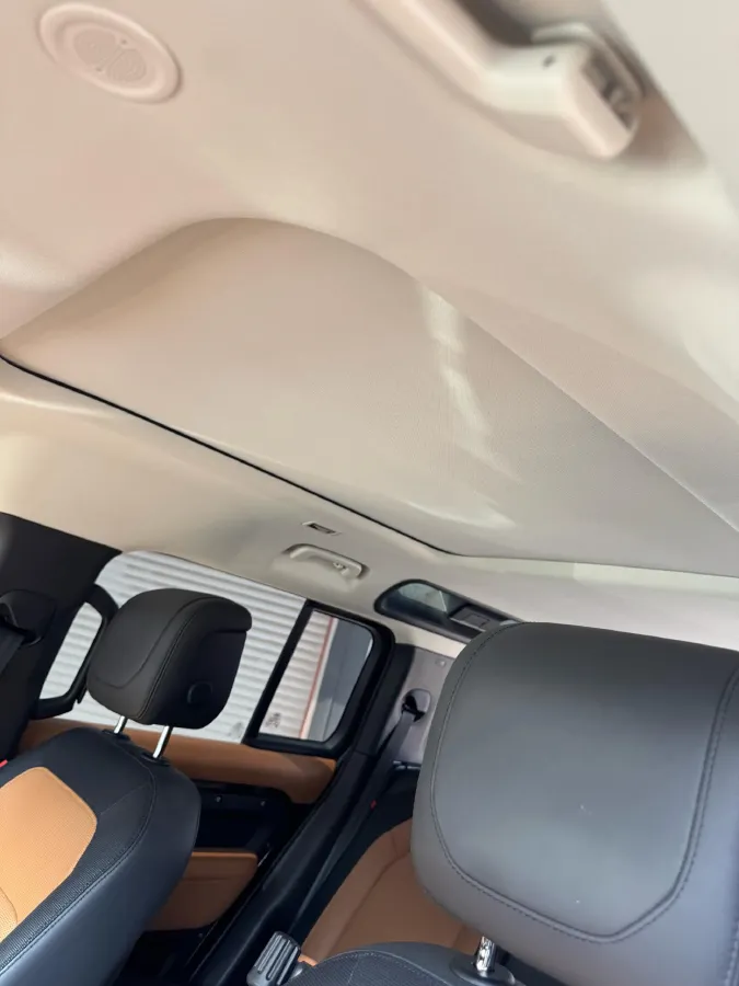 2022 Land Rover Defender 3.0T 400HP L6 8AT,autocango,china used car exporter,china ev exporter,chinese used car exporter,chinese used ev exporter