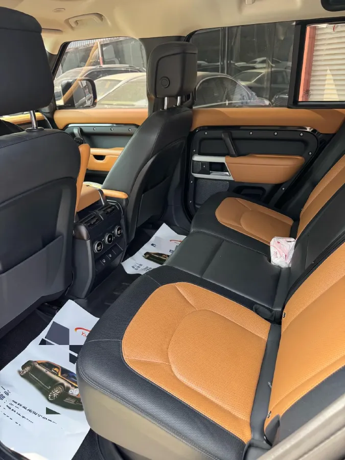 2022 Land Rover Defender 3.0T 400HP L6 8AT,autocango,china used car exporter,china ev exporter,chinese used car exporter,chinese used ev exporter