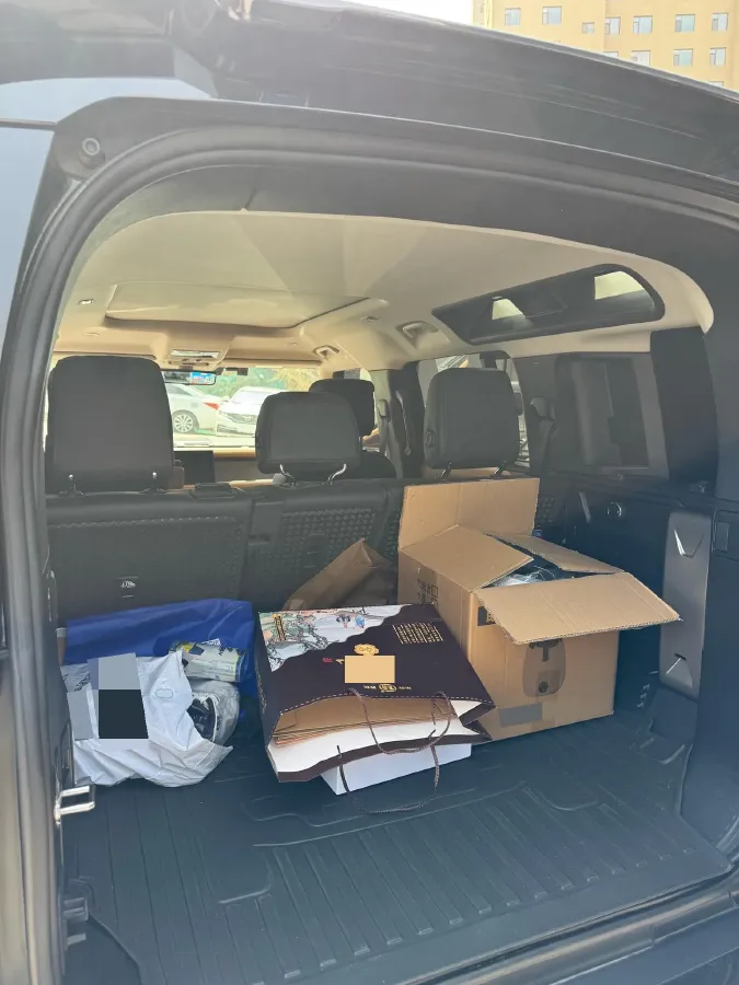 2022 Land Rover Defender 3.0T 400HP L6 8AT,autocango,china used car exporter,china ev exporter,chinese used car exporter,chinese used ev exporter