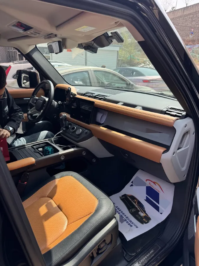 2022 Land Rover Defender 3.0T 400HP L6 8AT,autocango,china used car exporter,china ev exporter,chinese used car exporter,chinese used ev exporter