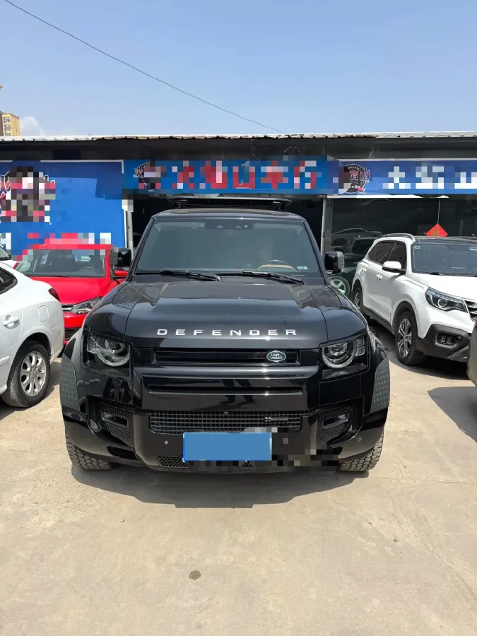 2022 Land Rover Defender 3.0T 400HP L6 8AT,autocango,china used car exporter,china ev exporter,chinese used car exporter,chinese used ev exporter