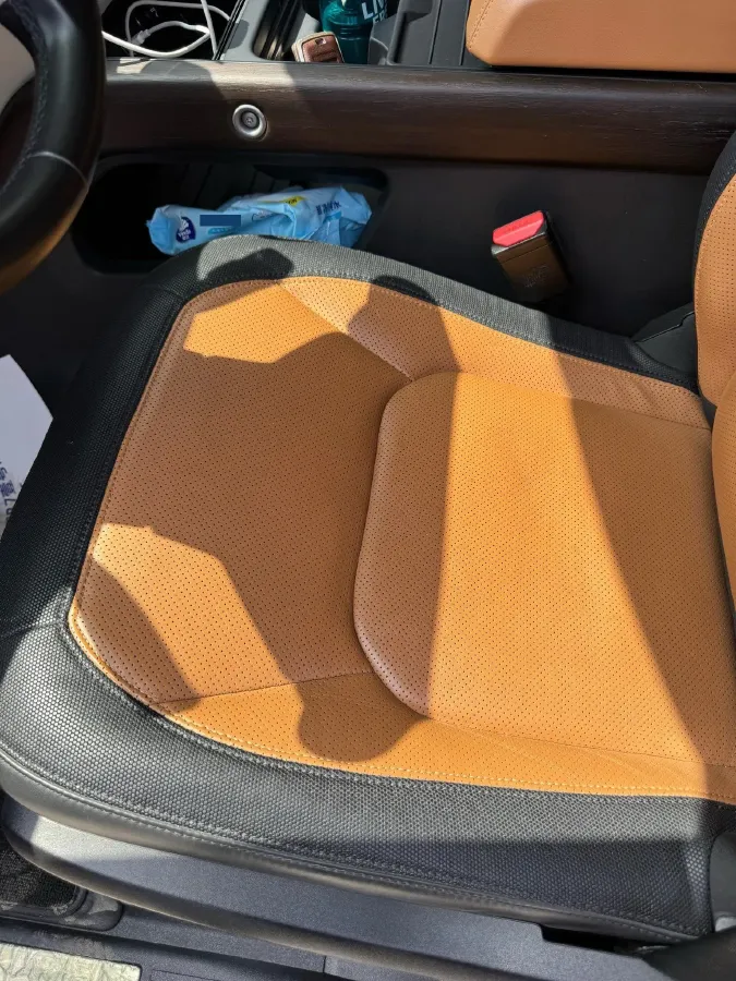 2022 Land Rover Defender 3.0T 400HP L6 8AT,autocango,china used car exporter,china ev exporter,chinese used car exporter,chinese used ev exporter