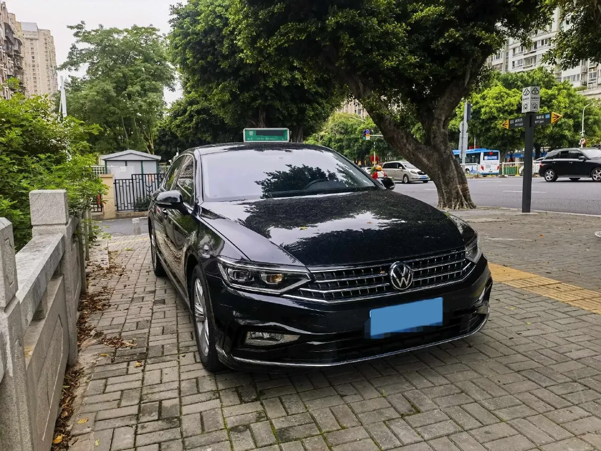 2023 Volkswagen Magotan 1.4T 150HP L4 7DCT,autocango,china used car exporter,china ev exporter,chinese used car exporter,chinese used ev exporter
