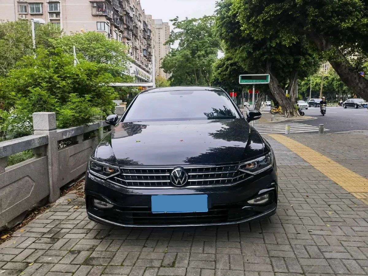 2023 Volkswagen Magotan 1.4T 150HP L4 7DCT,autocango,china used car exporter,china ev exporter,chinese used car exporter,chinese used ev exporter
