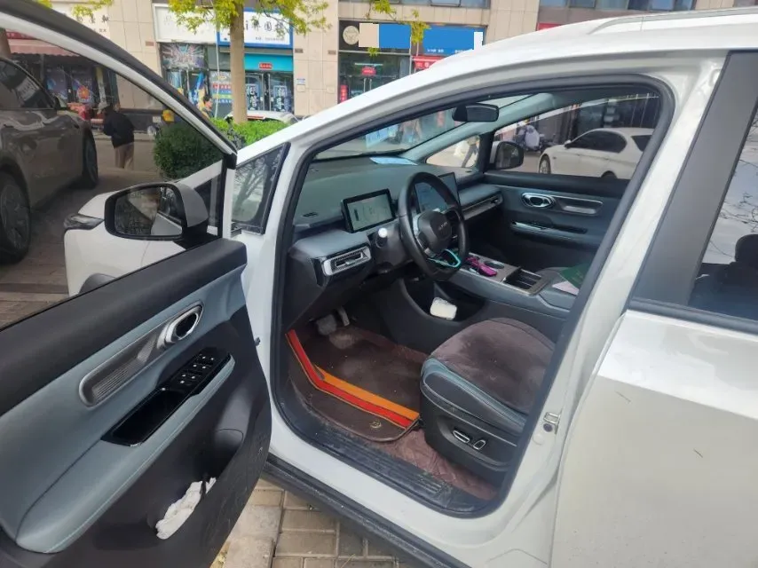 2024 Leapmotor C11 1.5L 95HP L4 REEV 43.74KWH,autocango,china used car exporter,china ev exporter,chinese used car exporter,chinese used ev exporter