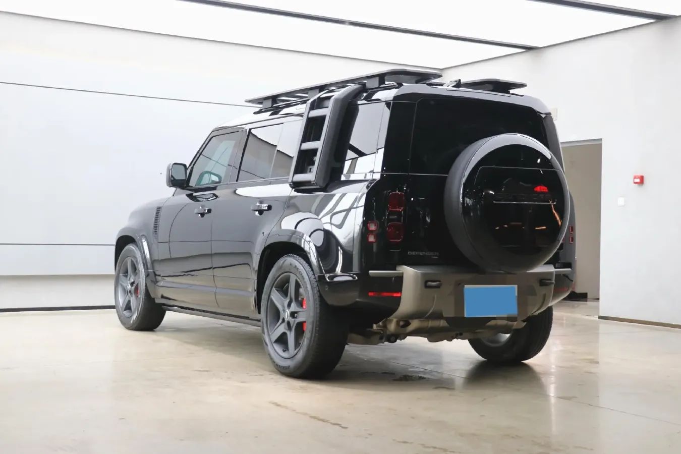 2023 Land Rover Defender 3.0T 400HP L6 8AT,autocango,china used car exporter,china ev exporter,chinese used car exporter,chinese used ev exporter