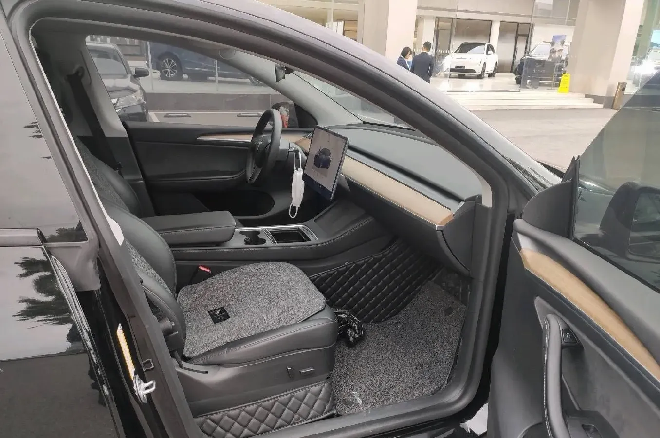 2022 Tesla Model Y BEV 60KWH,autocango,china used car exporter,china ev exporter,chinese used car exporter,chinese used ev exporter