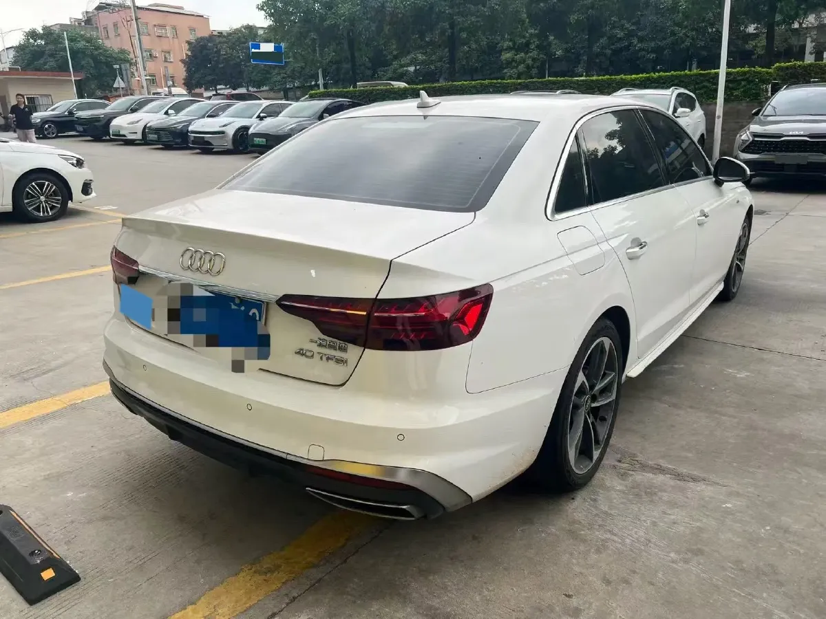 2023 Audi A4L 2.0T 190HP L4 7DCT,autocango,china used car exporter,china ev exporter,chinese used car exporter,chinese used ev exporter