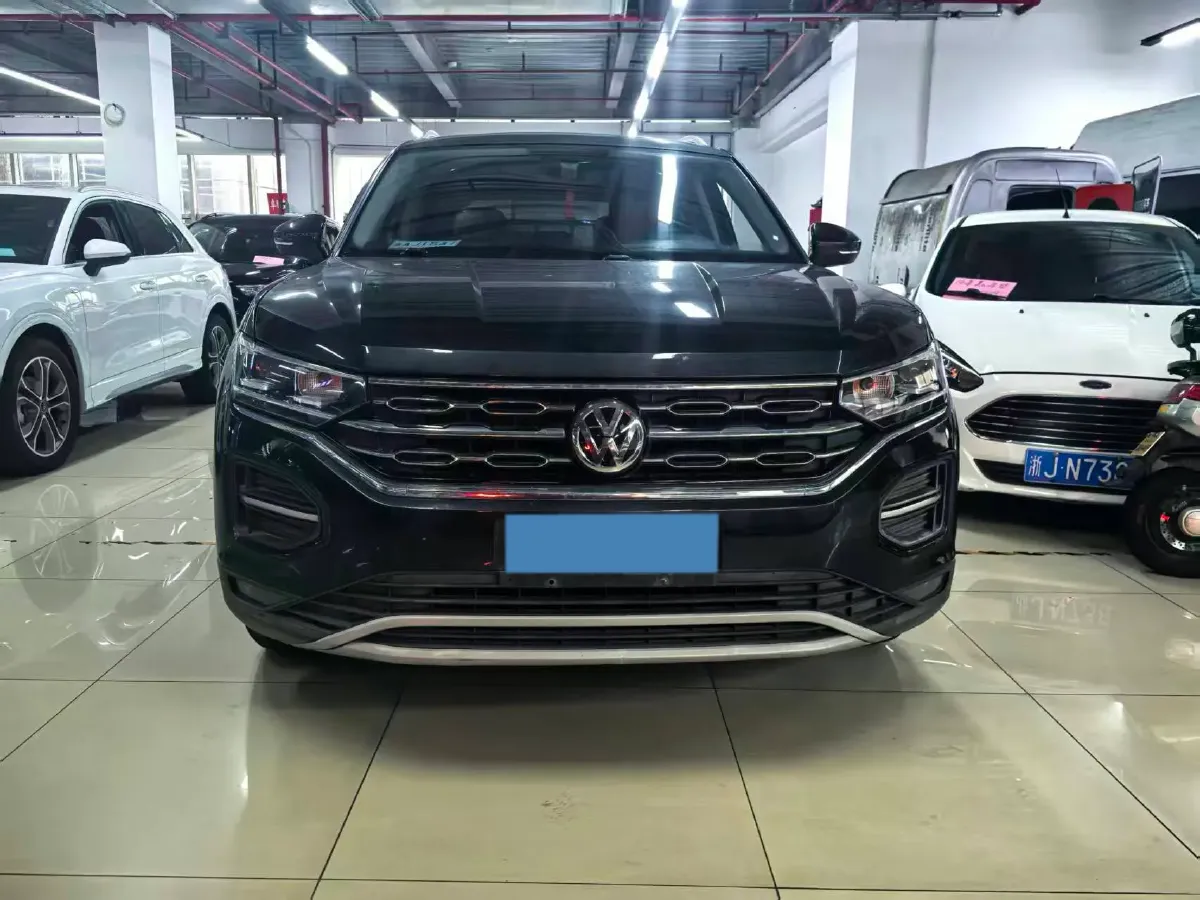 2019 Jeep Cherokee 2.0T 234HP L4 9AT,autocango,china used car exporter,china ev exporter,chinese used car exporter,chinese used ev exporter