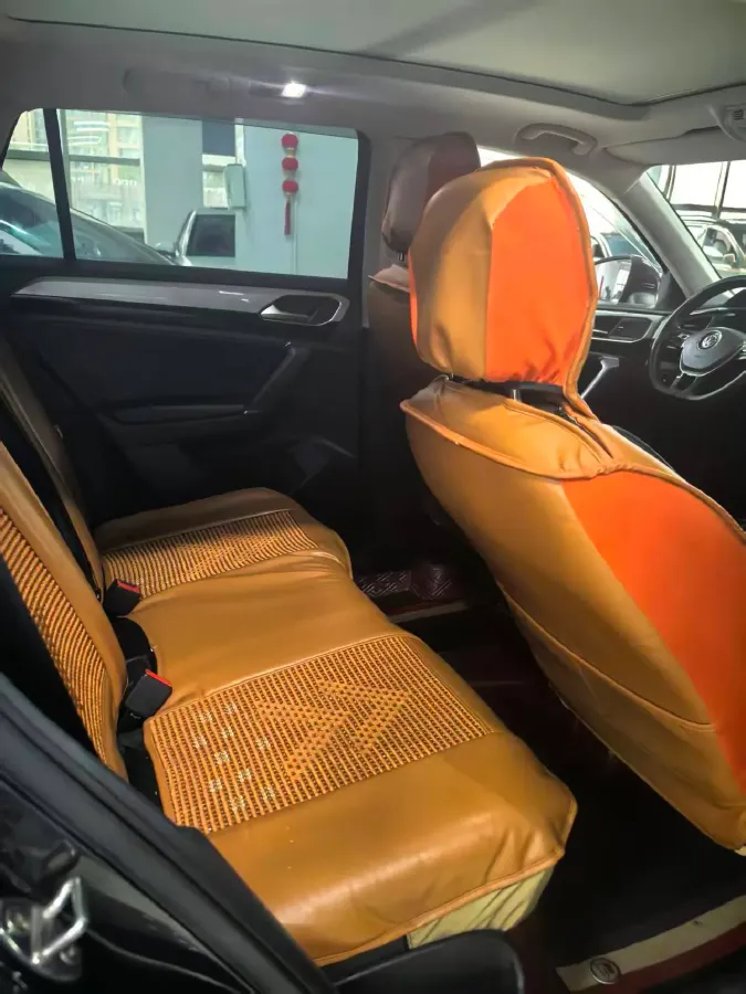 2019 Jeep Cherokee 2.0T 234HP L4 9AT,autocango,china used car exporter,china ev exporter,chinese used car exporter,chinese used ev exporter