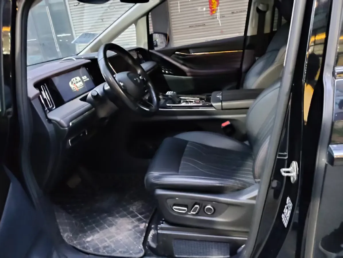 2024 GAC Trumpchi M8 2.0T 252HP L4 8AT,autocango,china used car exporter,china ev exporter,chinese used car exporter,chinese used ev exporter