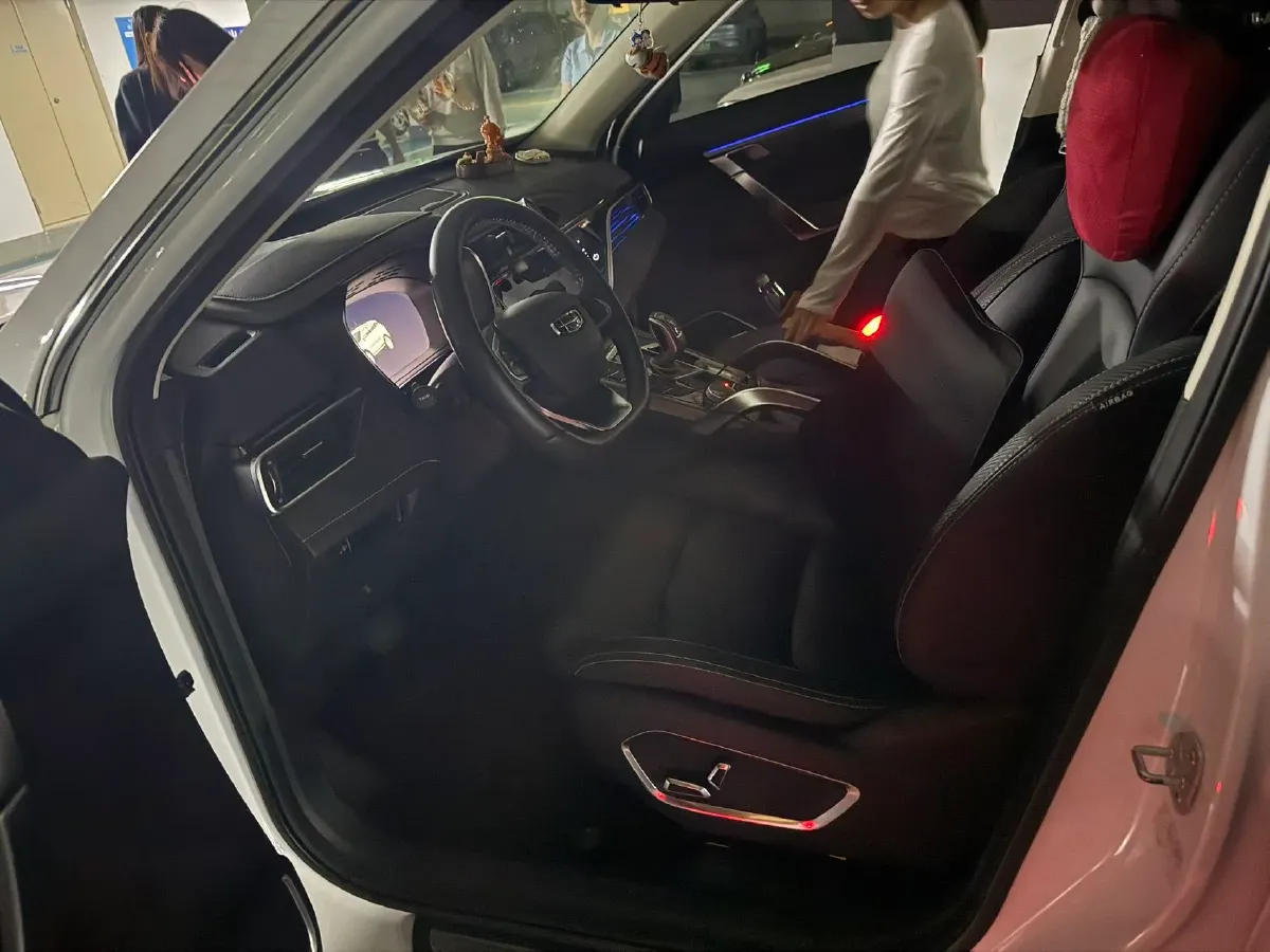 2020 Geely Azkarra 1.8T 184HP L4 7DCT,autocango,china used car exporter,china ev exporter,chinese used car exporter,chinese used ev exporter