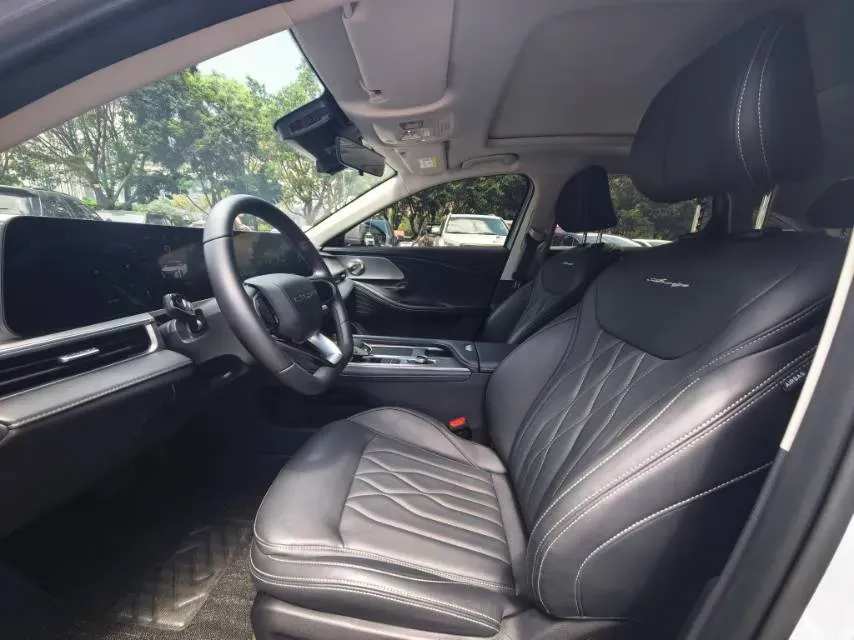 2025 Chery Arrizo 8 1.6T 197HP L4 7DCT,autocango,china used car exporter,china ev exporter,chinese used car exporter,chinese used ev exporter