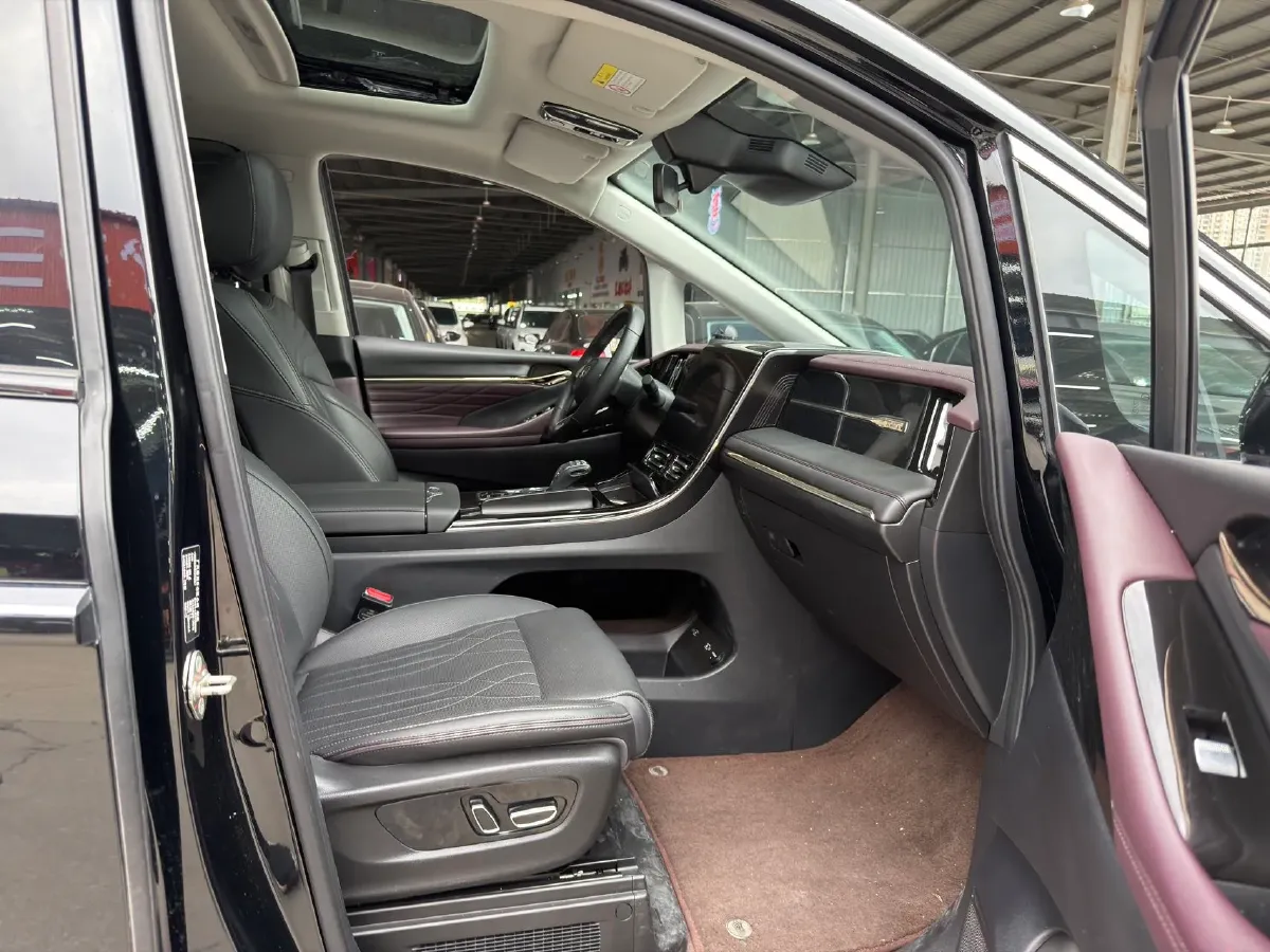 2024 GAC Trumpchi M8 2.0T 252HP L4 8AT,autocango,china used car exporter,china ev exporter,chinese used car exporter,chinese used ev exporter