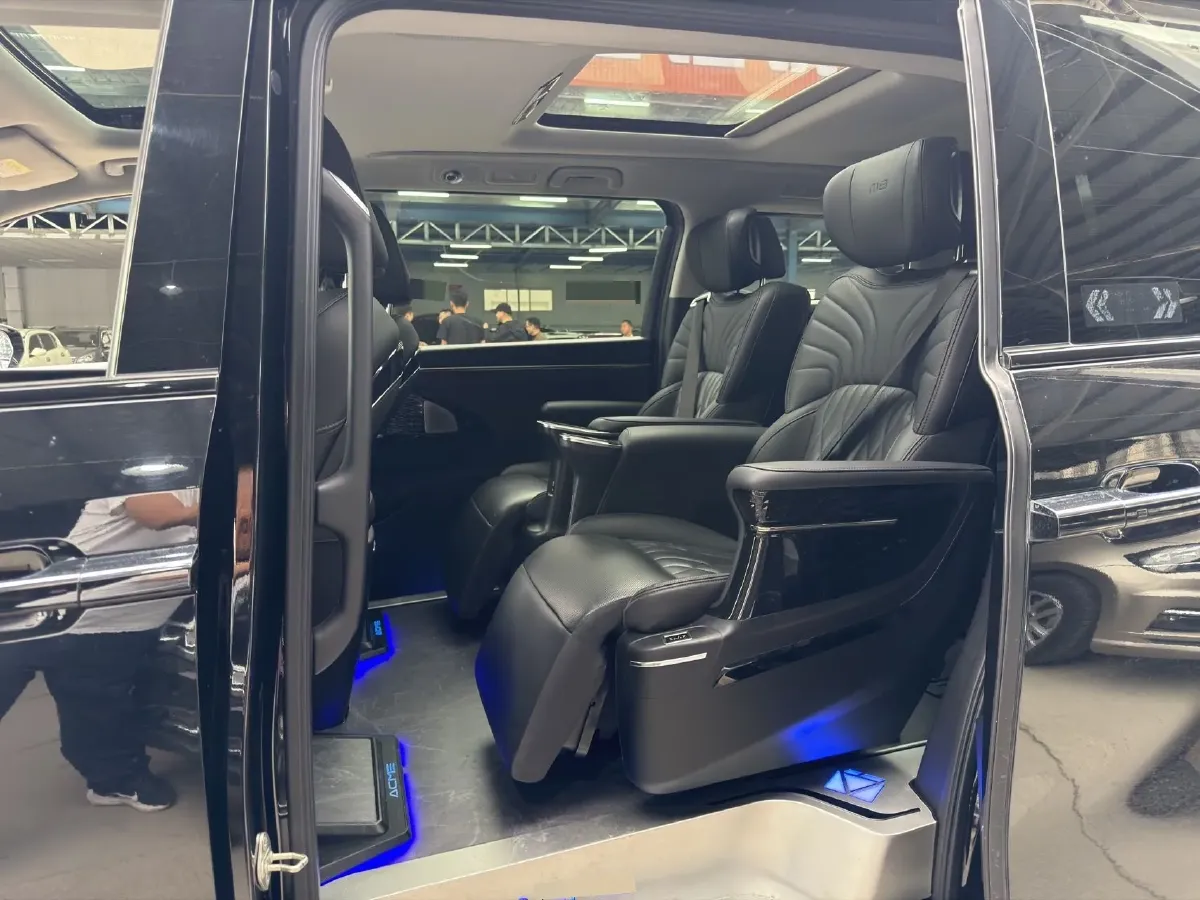 2024 GAC Trumpchi M8 2.0T 252HP L4 8AT,autocango,china used car exporter,china ev exporter,chinese used car exporter,chinese used ev exporter