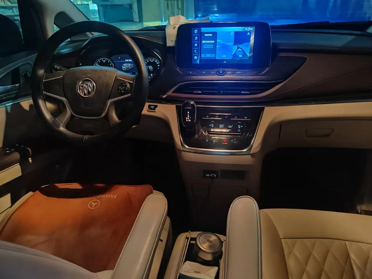 2023 Buick GL8 2.0T 237HP L4 9AT,autocango,china used car exporter,china ev exporter,chinese used car exporter,chinese used ev exporter