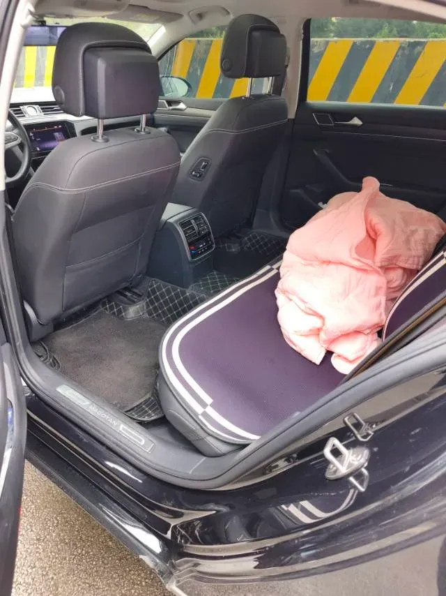 2020 Volkswagen Magotan 2.0T 186HP L4 7DCT,autocango,china used car exporter,china ev exporter,chinese used car exporter,chinese used ev exporter