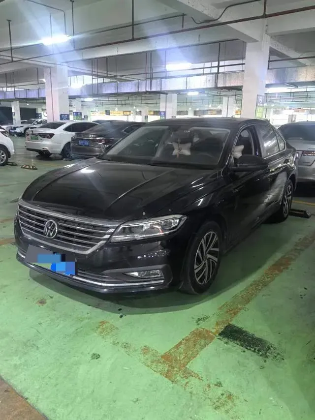 2022 Bestune B70 2.0T 224HP L4 6AT,autocango,china used car exporter,china ev exporter,chinese used car exporter,chinese used ev exporter