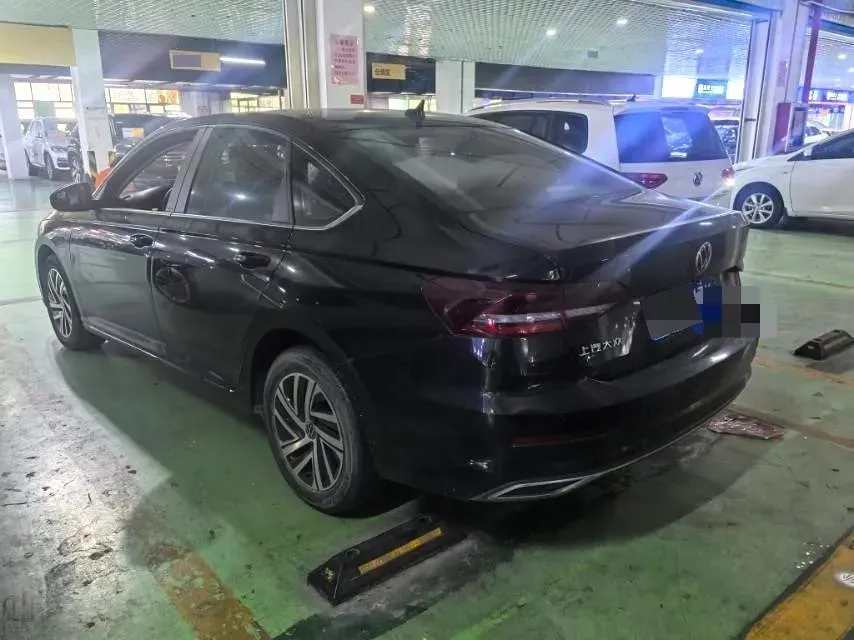 2022 Bestune B70 2.0T 224HP L4 6AT,autocango,china used car exporter,china ev exporter,chinese used car exporter,chinese used ev exporter