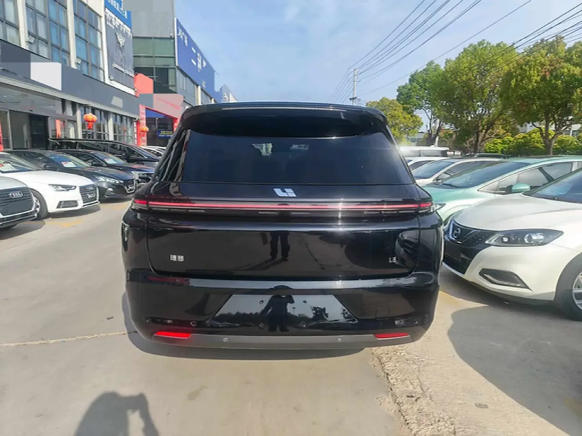 2023 Li L8 Range Extended 154HP REEV 40.9KWH,autocango,china used car exporter,china ev exporter,chinese used car exporter,chinese used ev exporter