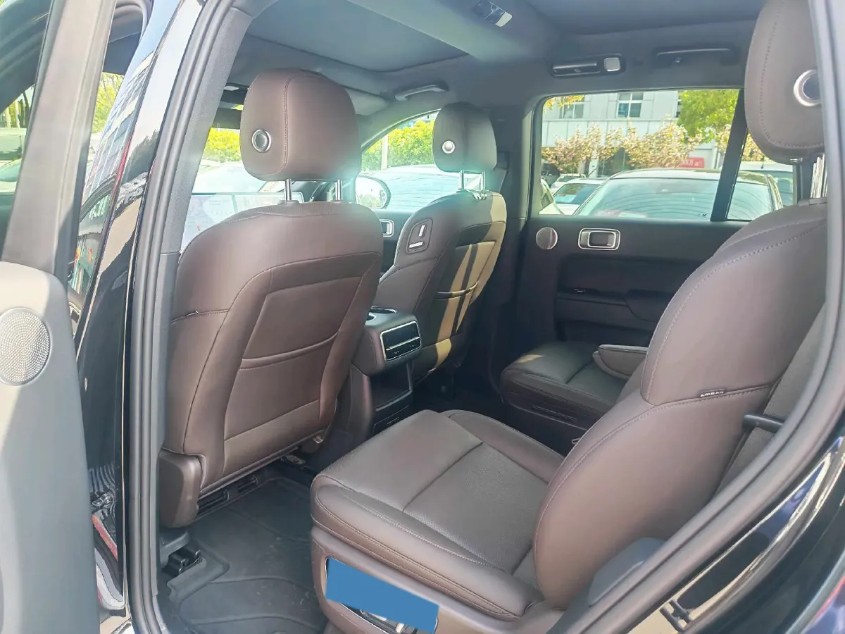 2023 Li L8 Range Extended 154HP REEV 40.9KWH,autocango,china used car exporter,china ev exporter,chinese used car exporter,chinese used ev exporter