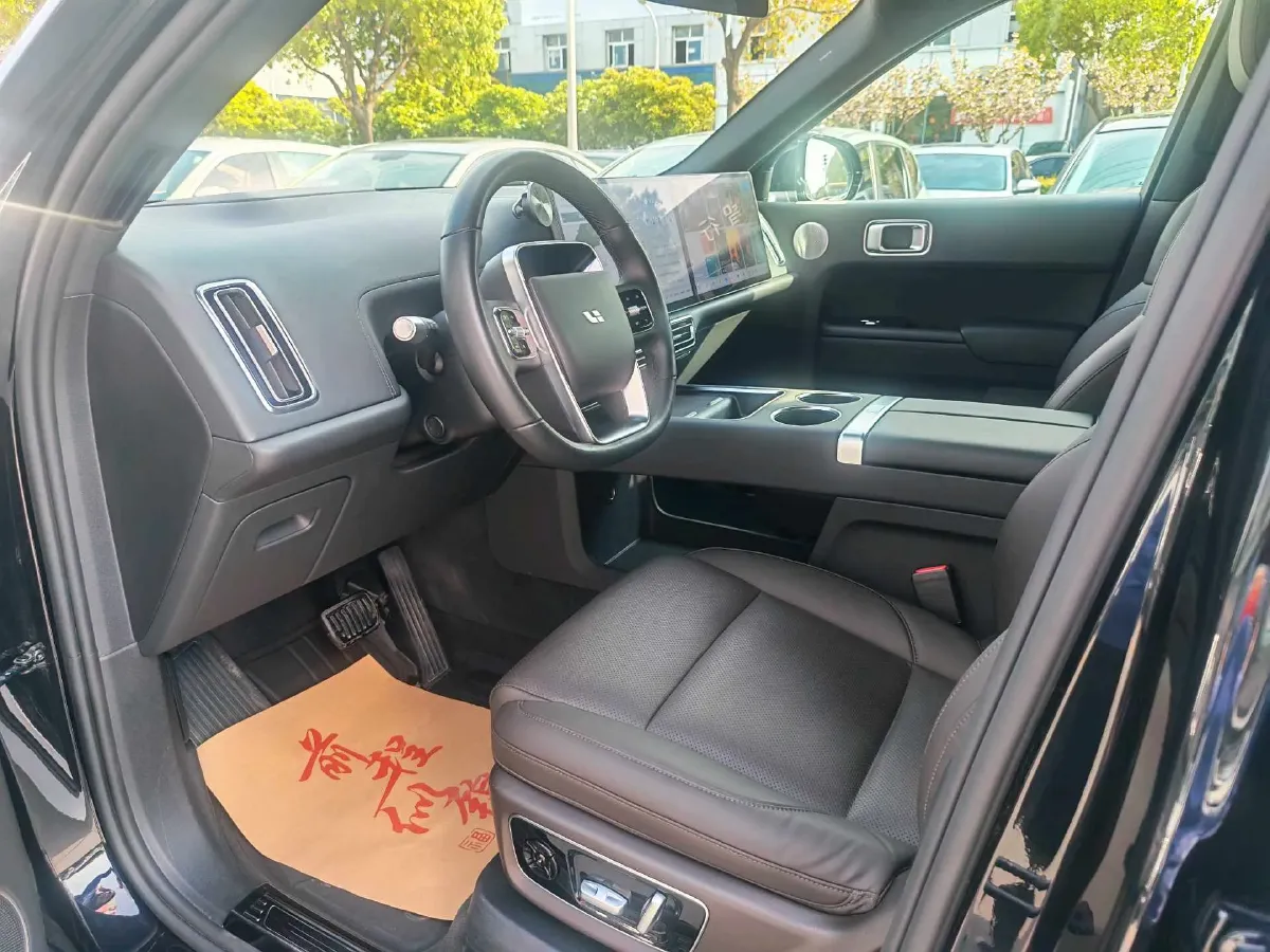 2023 Li L8 Range Extended 154HP REEV 40.9KWH,autocango,china used car exporter,china ev exporter,chinese used car exporter,chinese used ev exporter