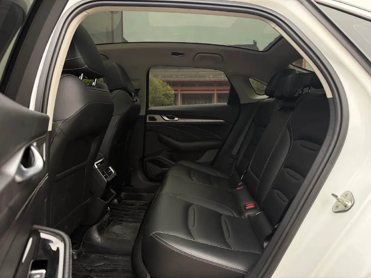 2021 Geely Preface 2.0T 190HP L4 7DCT,autocango,china used car exporter,china ev exporter,chinese used car exporter,chinese used ev exporter