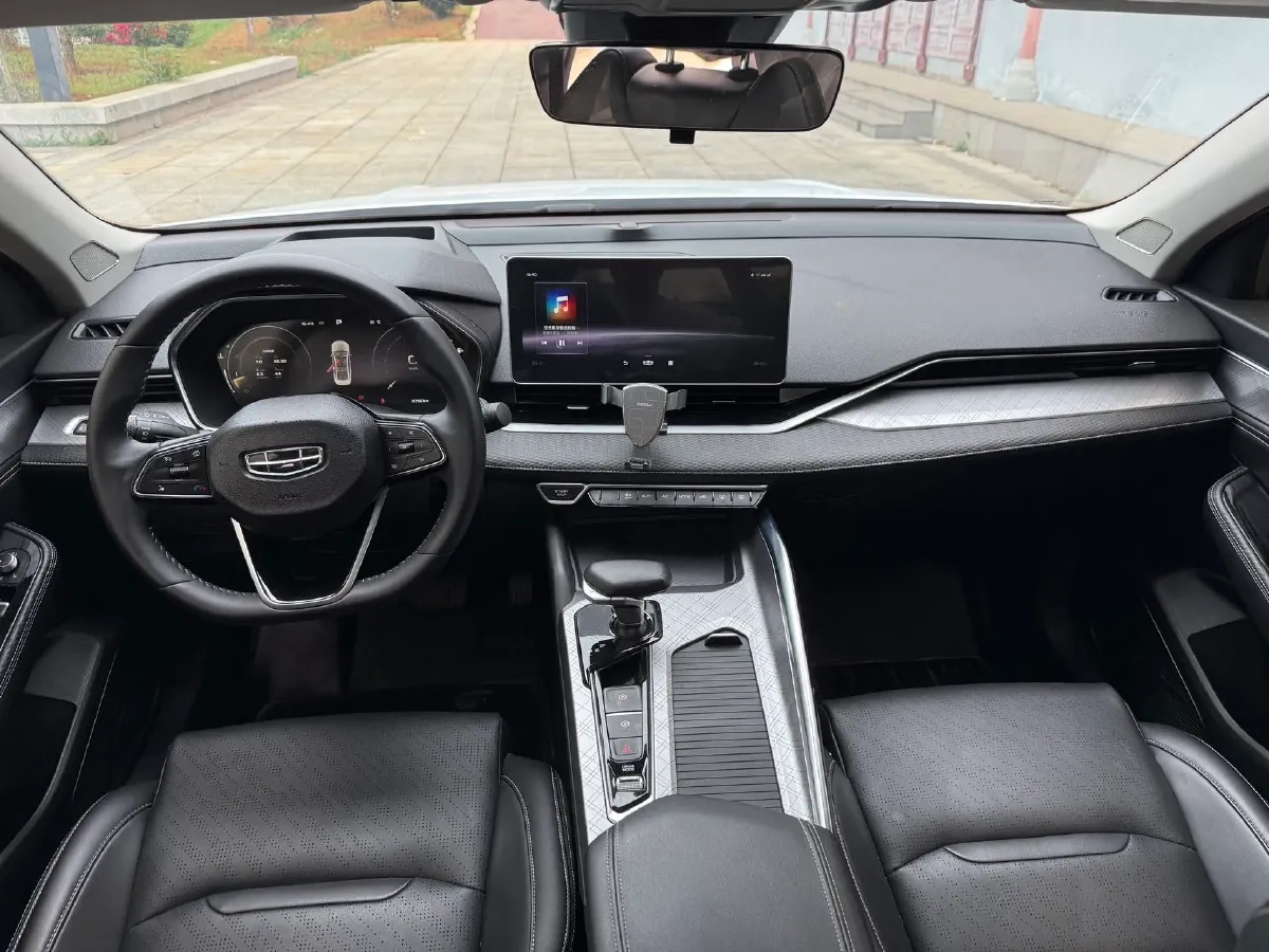 2021 Geely Preface 2.0T 190HP L4 7DCT,autocango,china used car exporter,china ev exporter,chinese used car exporter,chinese used ev exporter