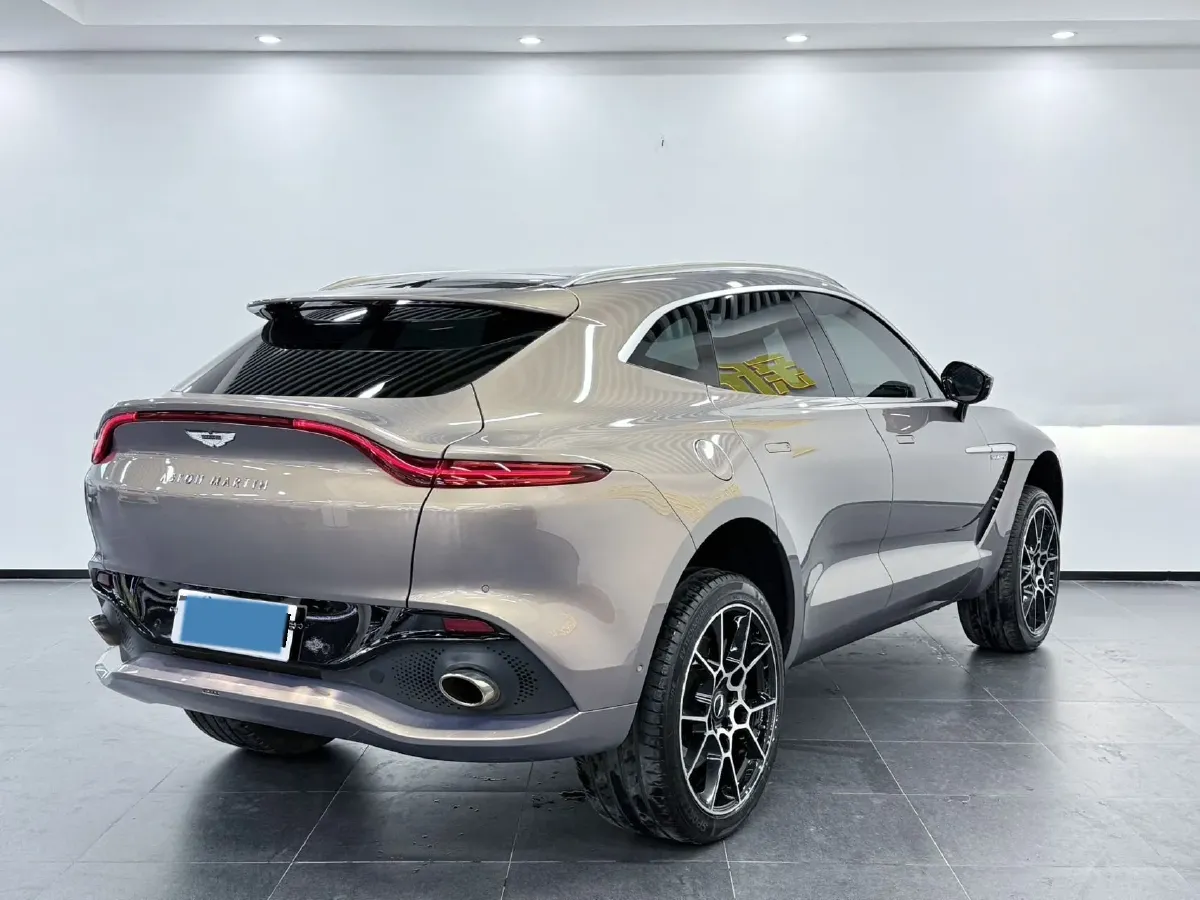 2022 Aston Martin DBX 3.0T 435HP L6 9AT,autocango,china used car exporter,china ev exporter,chinese used car exporter,chinese used ev exporter