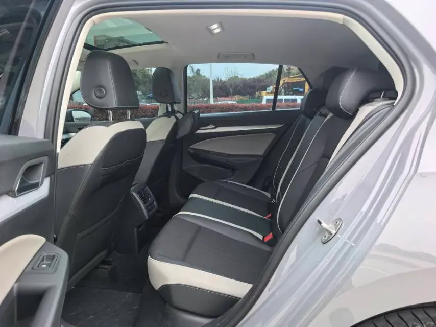 2021 Volkswagen Golf 1.4T 150HP L4 7DCT,autocango,china used car exporter,china ev exporter,chinese used car exporter,chinese used ev exporter