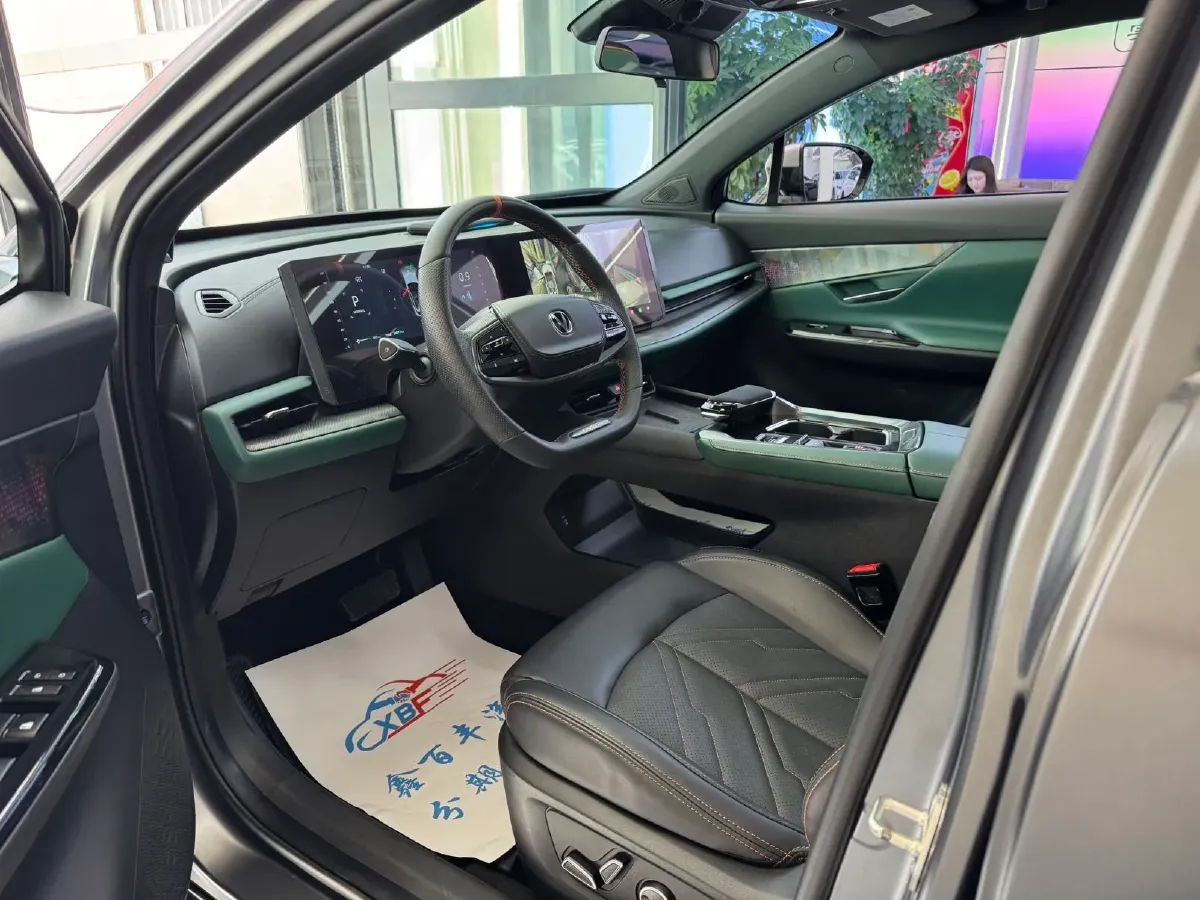 2023 ChangAn UNI-T 1.5T 188HP L4 7DCT,autocango,china used car exporter,china ev exporter,chinese used car exporter,chinese used ev exporter