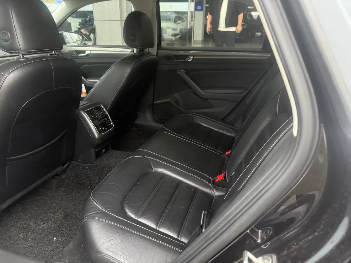 2017 Volkswagen Passat 1.4T 150HP L4 7DCT,autocango,china used car exporter,china ev exporter,chinese used car exporter,chinese used ev exporter