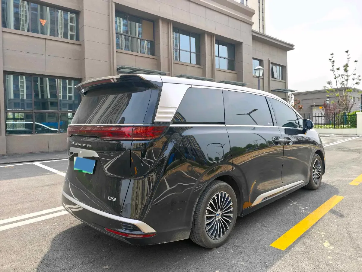 2022 Mercedes-Benz GLC Class 2.0T 197HP L4 9AT,autocango,china used car exporter,china ev exporter,chinese used car exporter,chinese used ev exporter