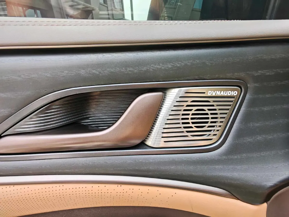 2022 Mercedes-Benz GLC Class 2.0T 197HP L4 9AT,autocango,china used car exporter,china ev exporter,chinese used car exporter,chinese used ev exporter