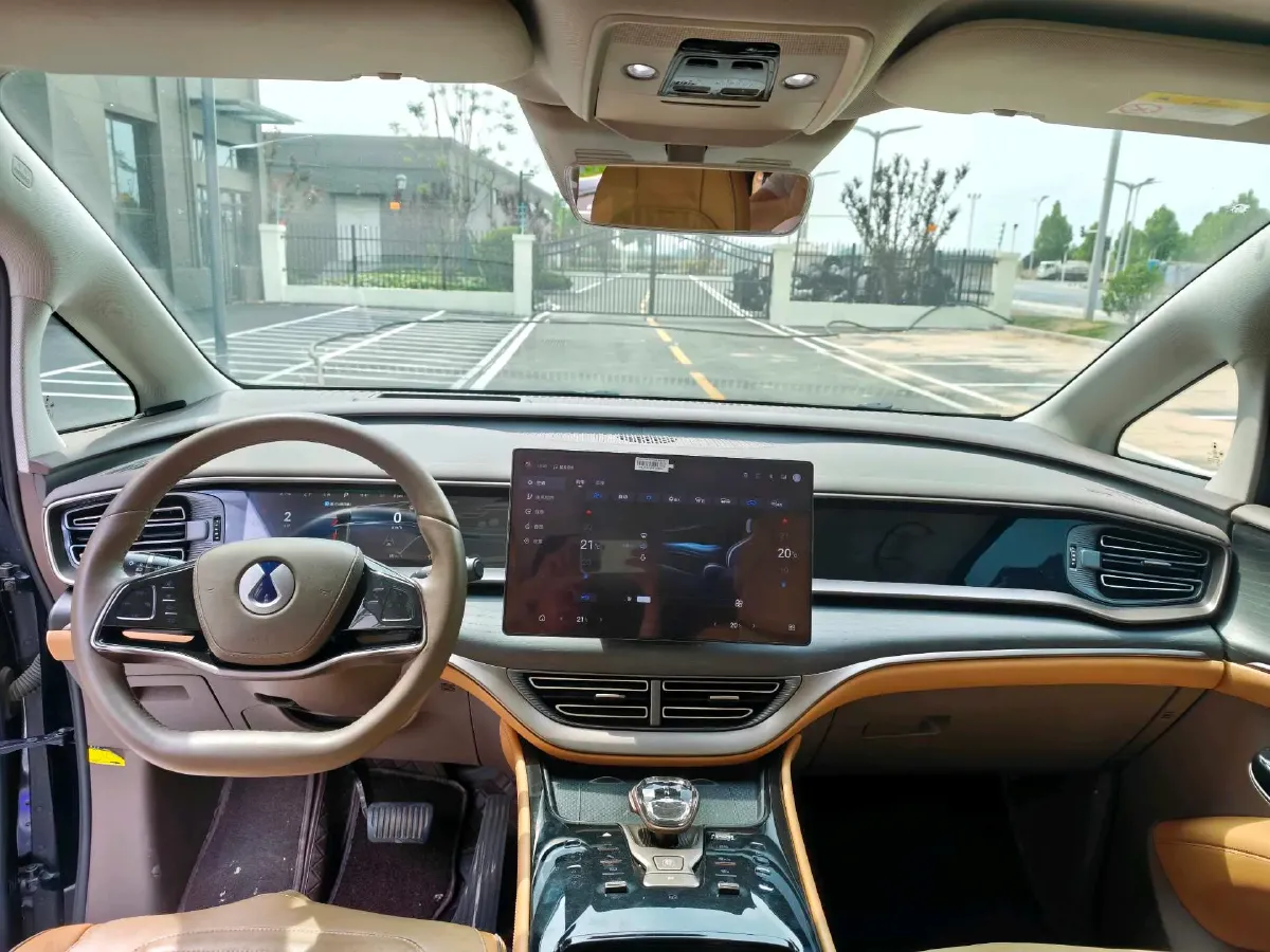 2022 Mercedes-Benz GLC Class 2.0T 197HP L4 9AT,autocango,china used car exporter,china ev exporter,chinese used car exporter,chinese used ev exporter