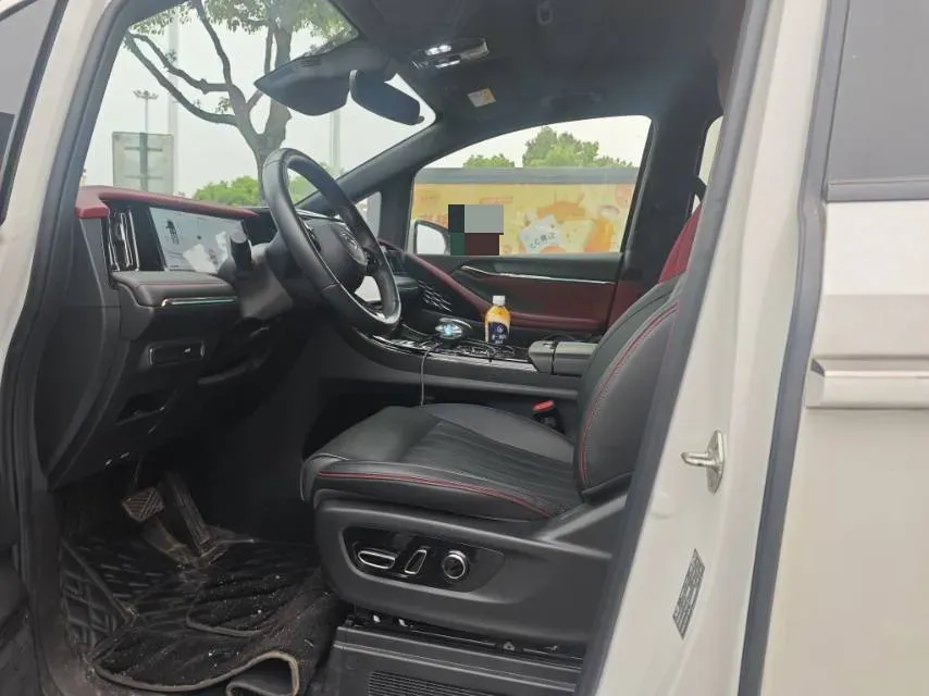 2023 GAC Trumpchi M8 2.0T 252HP L4 8AT,autocango,china used car exporter,china ev exporter,chinese used car exporter,chinese used ev exporter