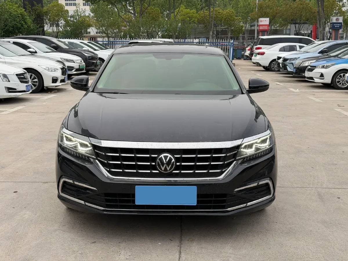 2021 Volkswagen Passat 2.0T 186HP L4 7DCT,autocango,china used car exporter,china ev exporter,chinese used car exporter,chinese used ev exporter