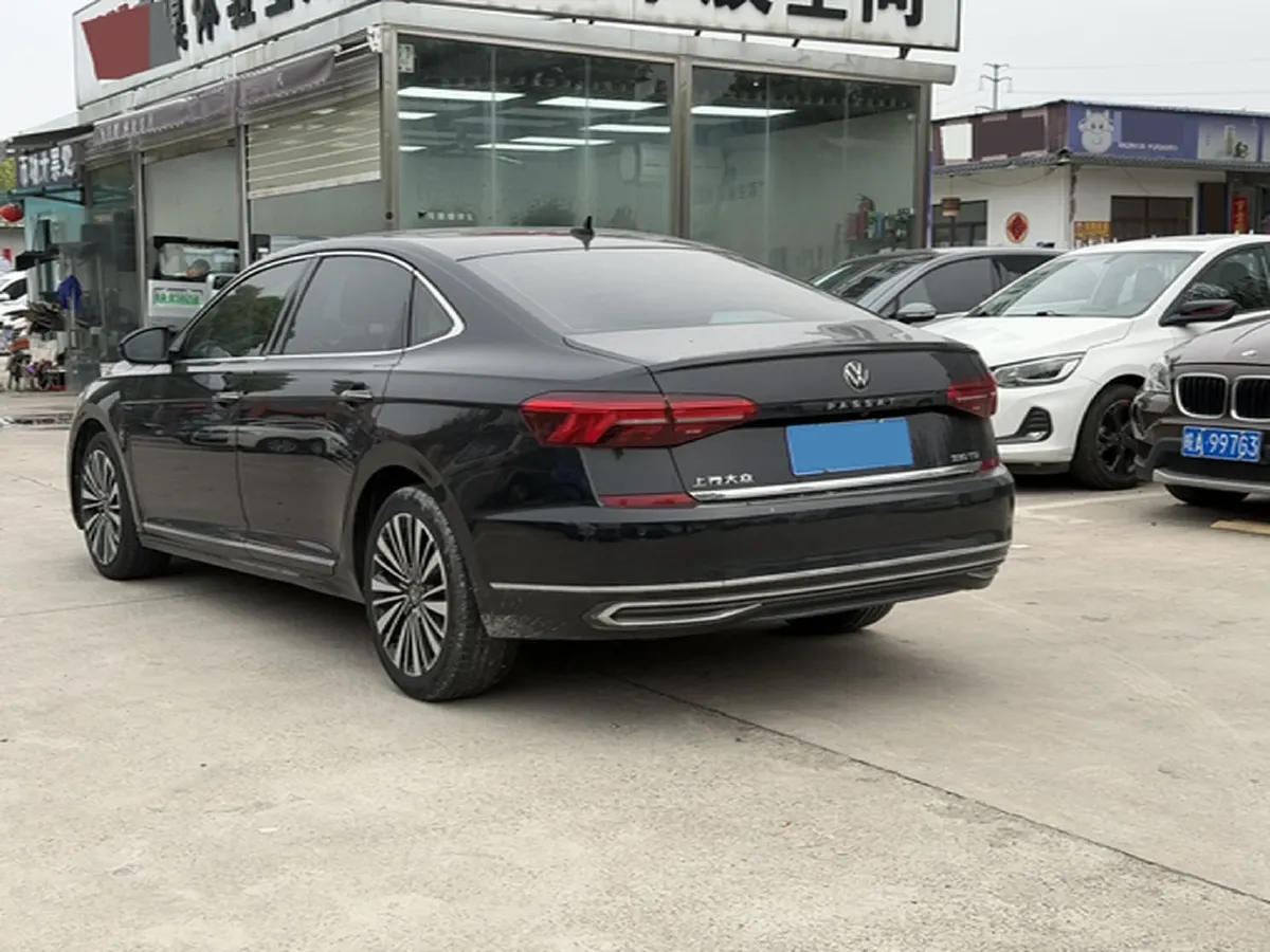 2021 Volkswagen Passat 2.0T 186HP L4 7DCT,autocango,china used car exporter,china ev exporter,chinese used car exporter,chinese used ev exporter