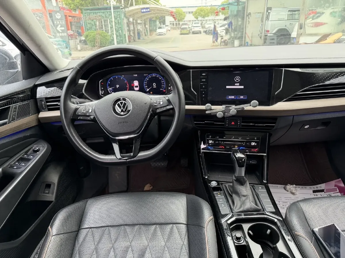 2021 Volkswagen Passat 2.0T 186HP L4 7DCT,autocango,china used car exporter,china ev exporter,chinese used car exporter,chinese used ev exporter