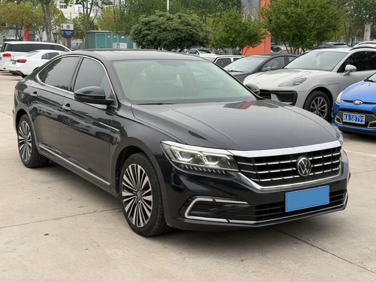 2021 Volkswagen Passat 2.0T 186HP L4 7DCT,autocango,china used car exporter,china ev exporter,chinese used car exporter,chinese used ev exporter