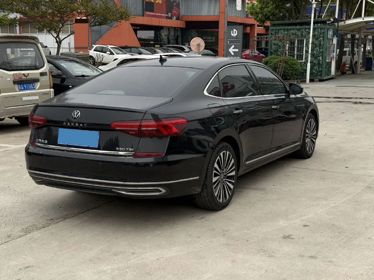 2021 Volkswagen Passat 2.0T 186HP L4 7DCT,autocango,china used car exporter,china ev exporter,chinese used car exporter,chinese used ev exporter